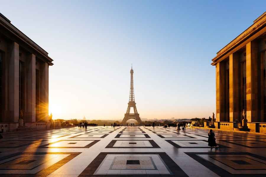 eiffel-tower-paris-trocadero-garden